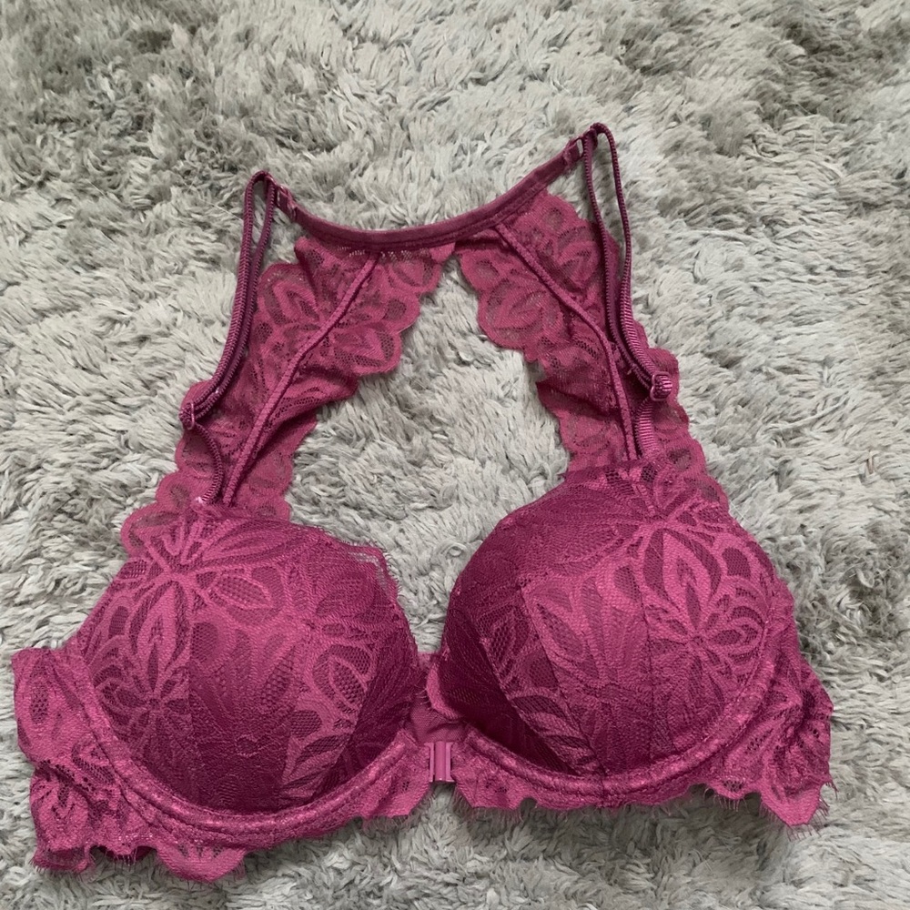 🚨VS PINK Maroon RacerBack Lace Push-up bra 🚨